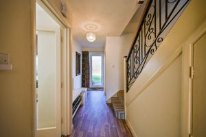 Entrance hallway- click for photo gallery